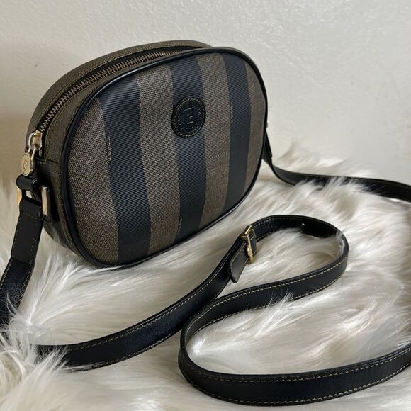 💯Authentic Fendi Pecan Crossbody Bag🍀 - Picture 14 of 17